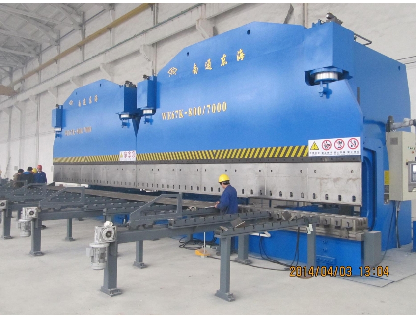 2xWE67K-800/7000 CNC Press Brake in Tandem